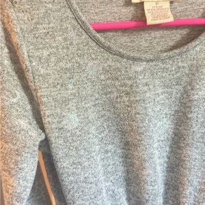 Stylish Gray Women's Crew Neck Sweater